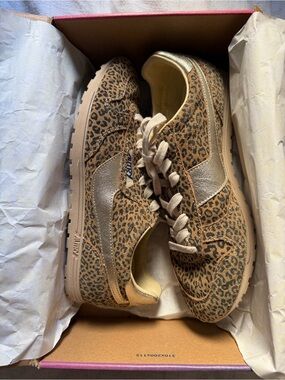 Leopard Print Lace-Up Women's Sneakers with Metallic Gold Accent